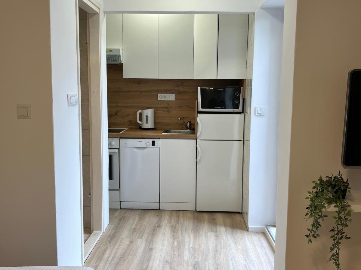 Apartmani Ivelic 苏佩塔尔 外观 照片