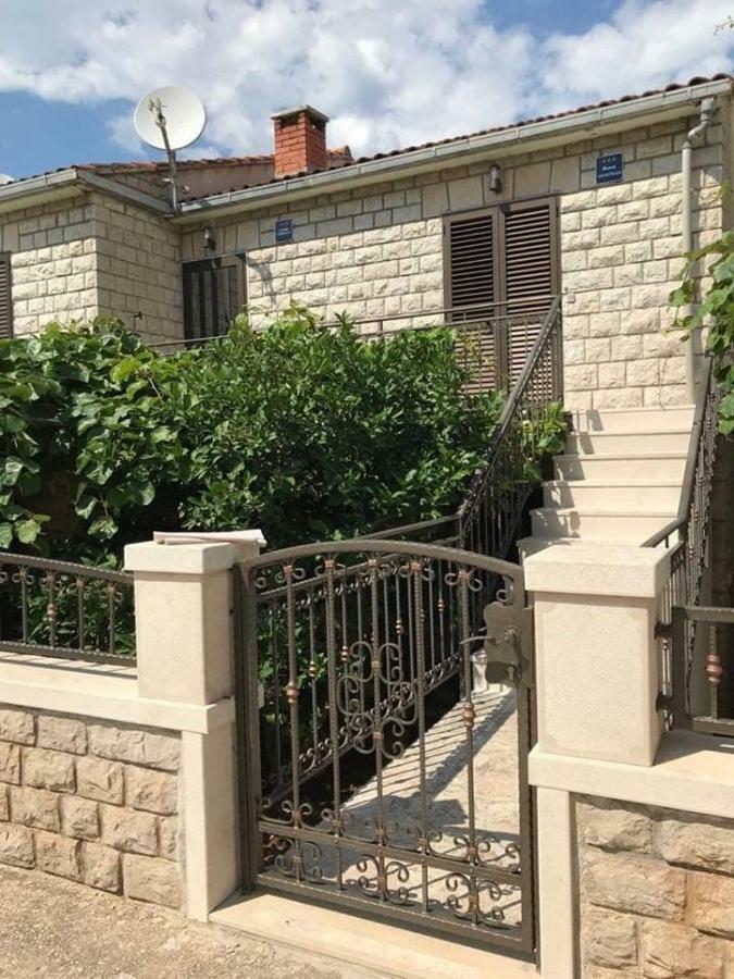 Apartmani Ivelic 苏佩塔尔 外观 照片