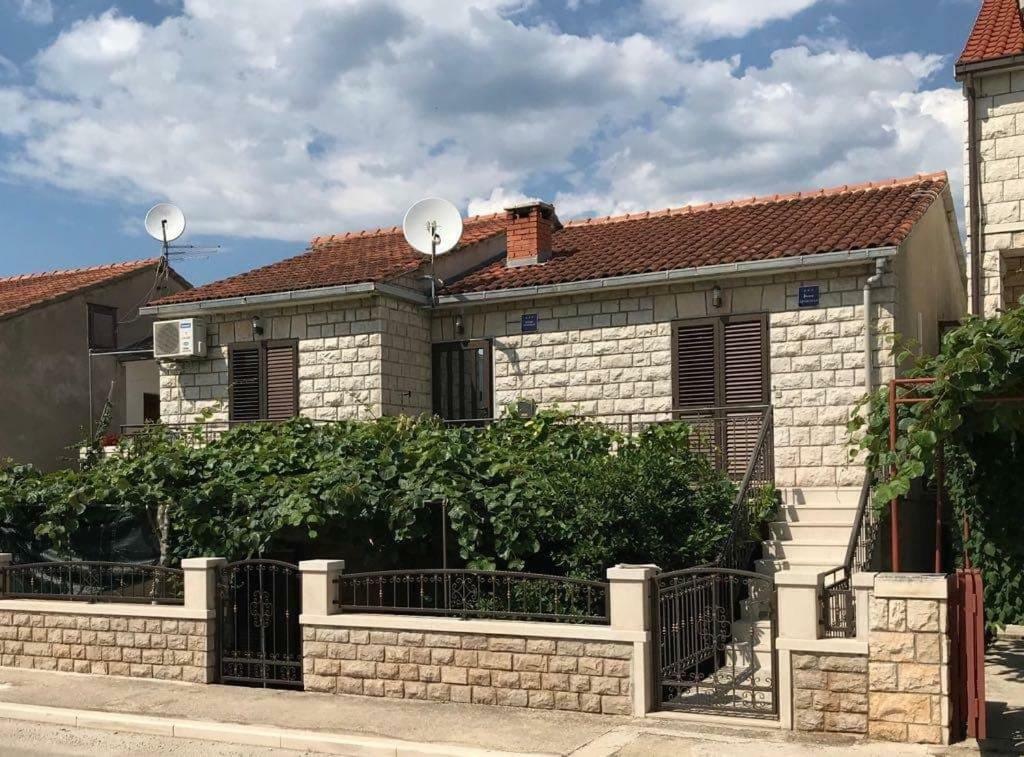 Apartmani Ivelic 苏佩塔尔 外观 照片